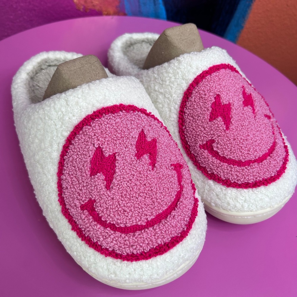 Pink Smiley Face Lightning Bolt‎ Eyes Womens 6.5-7.5 / 37-38 Slippers Slides NEW